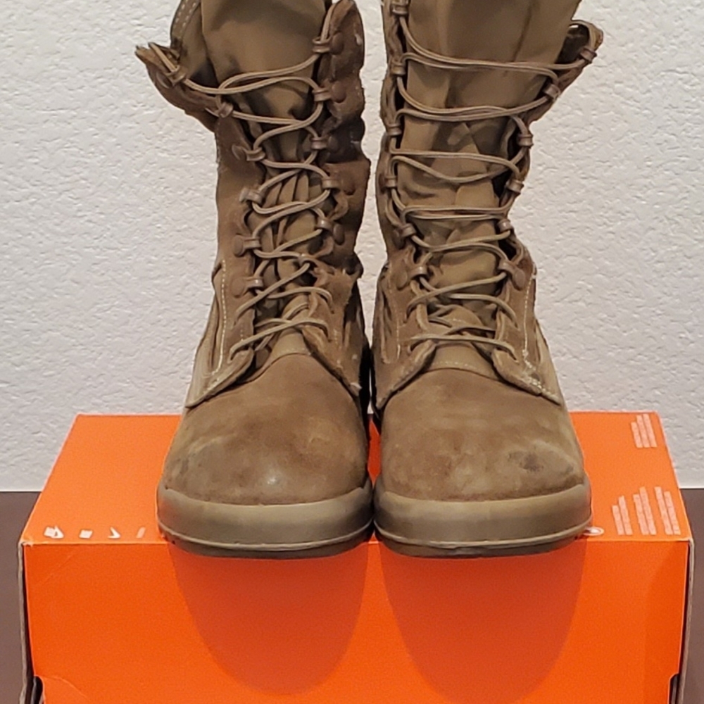 Brown Combat Boots with High-Top Design and Rugged Silhouette